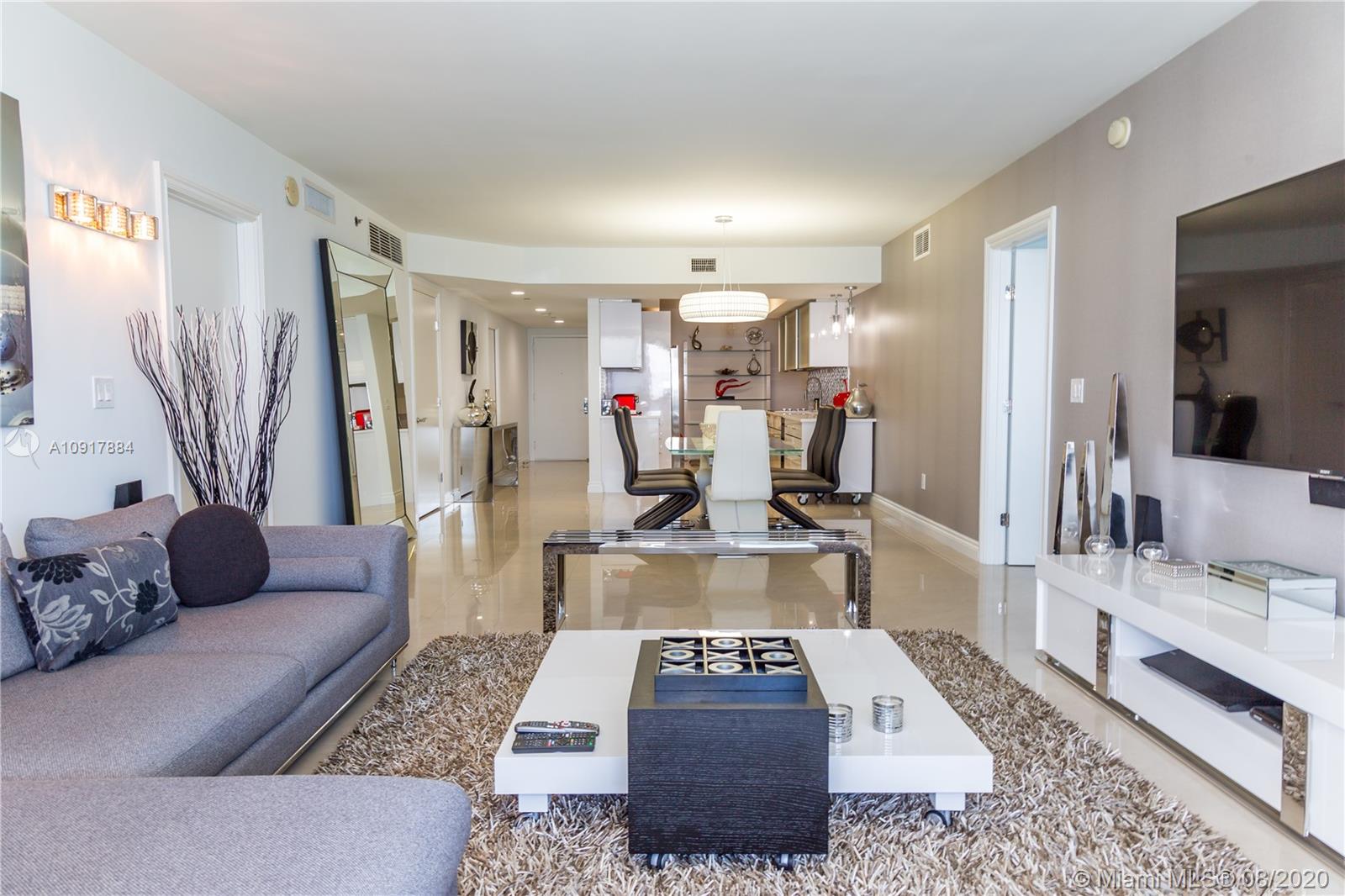 See details 2802 3 / 3 1841 sq. ft. $ 2020-08-27 0 Photo