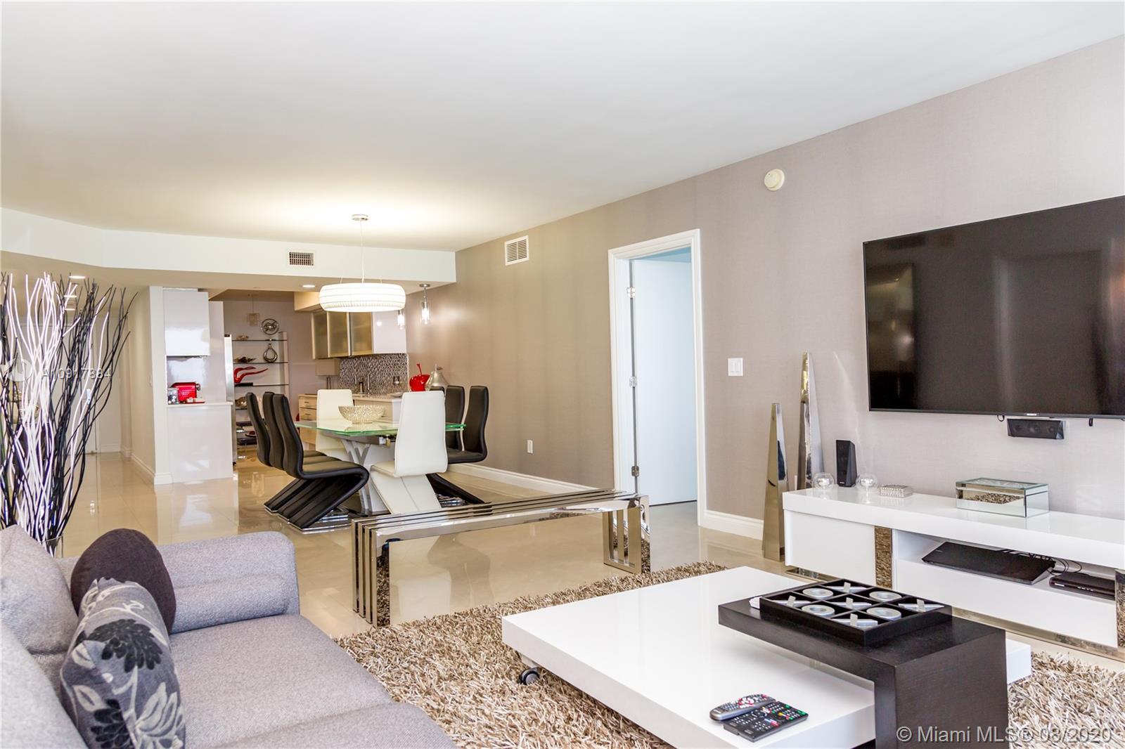 See details 2802 3 / 3 1841 sq. ft. $ 2020-08-27 0 Photo