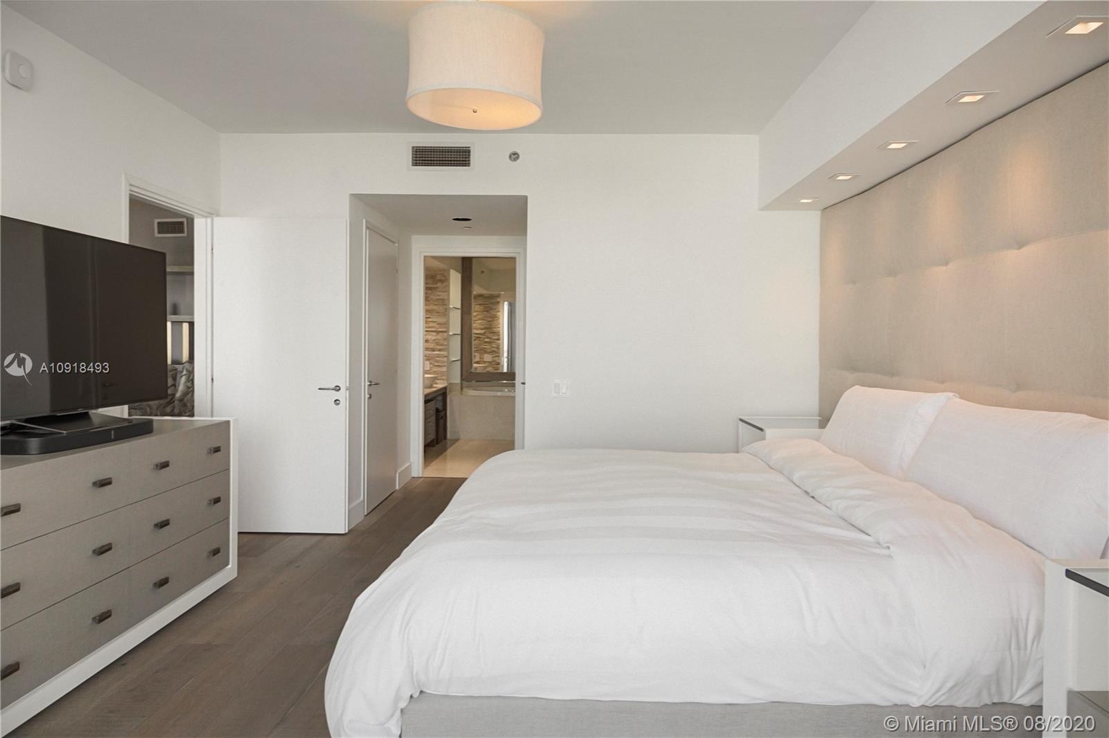 Photo of 450 Alton Rd #806, Miami Beach, Florida, 33139 -