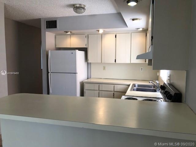 See details / 1736 sq. ft. $ 2020-10-09 0 Photo