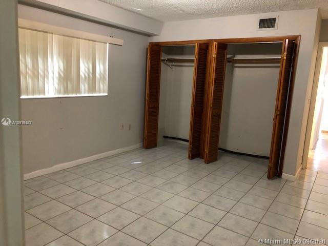 See details / 1736 sq. ft. $ 2020-10-09 0 Photo