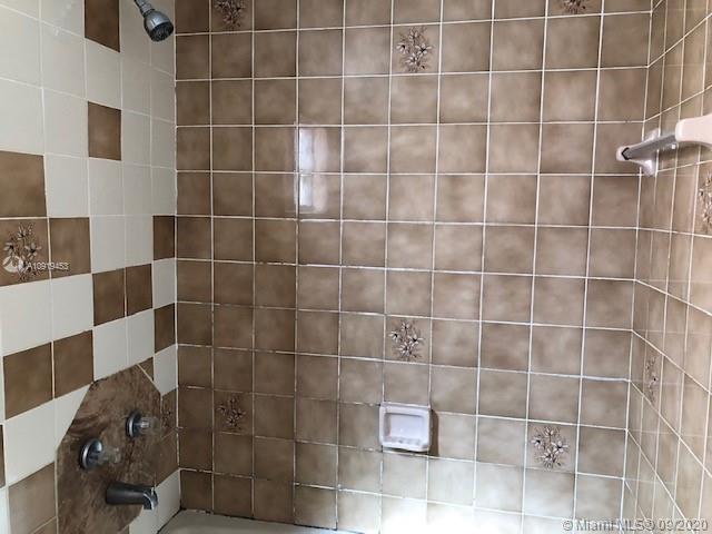 See details / 1736 sq. ft. $ 2020-10-09 0 Photo