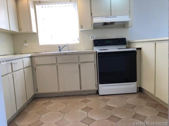 See details / 1736 sq. ft. $ 2020-10-09 0 Photo