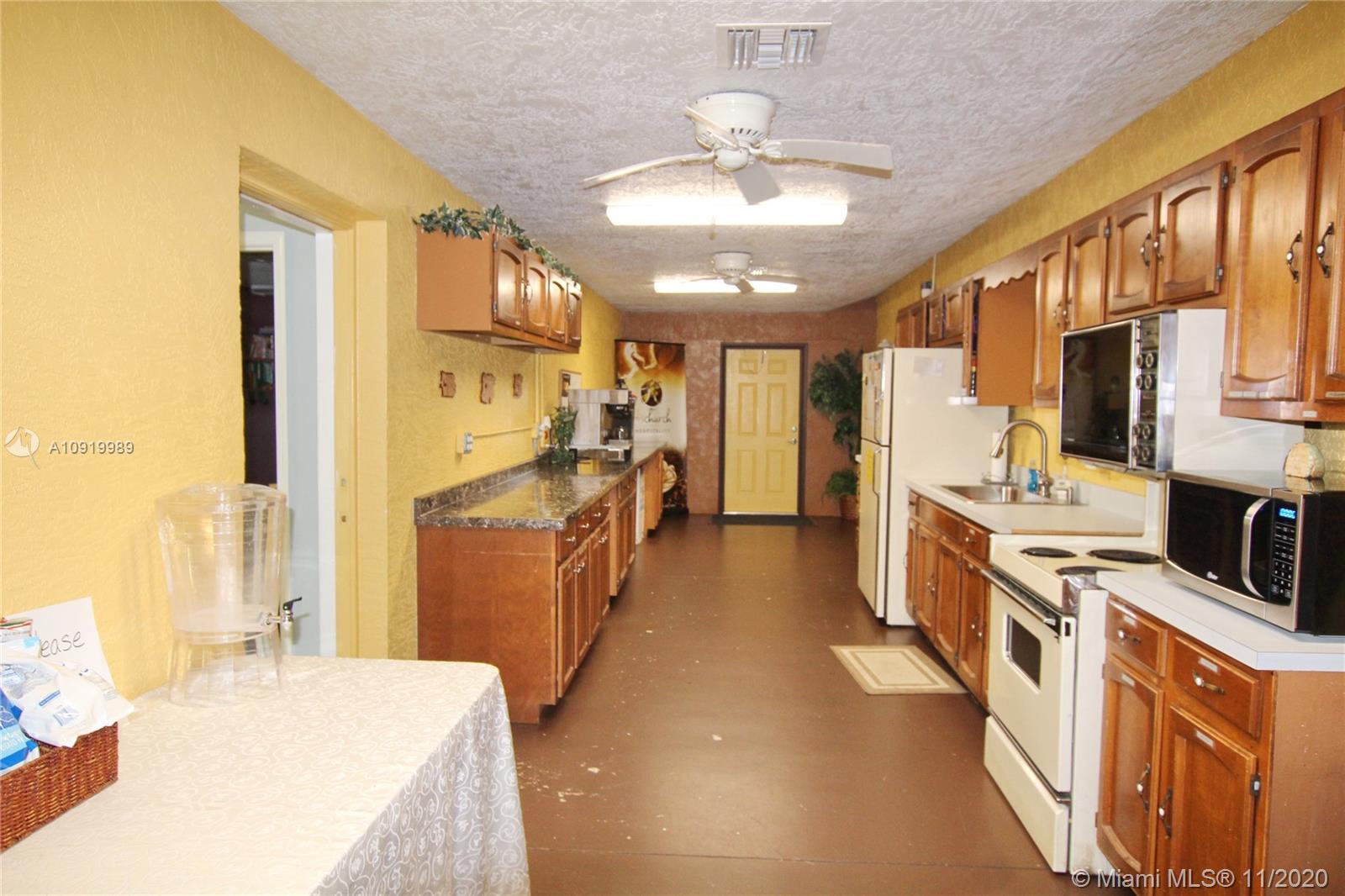 See details / sq. ft. $ 2020-09-01 0 Photo