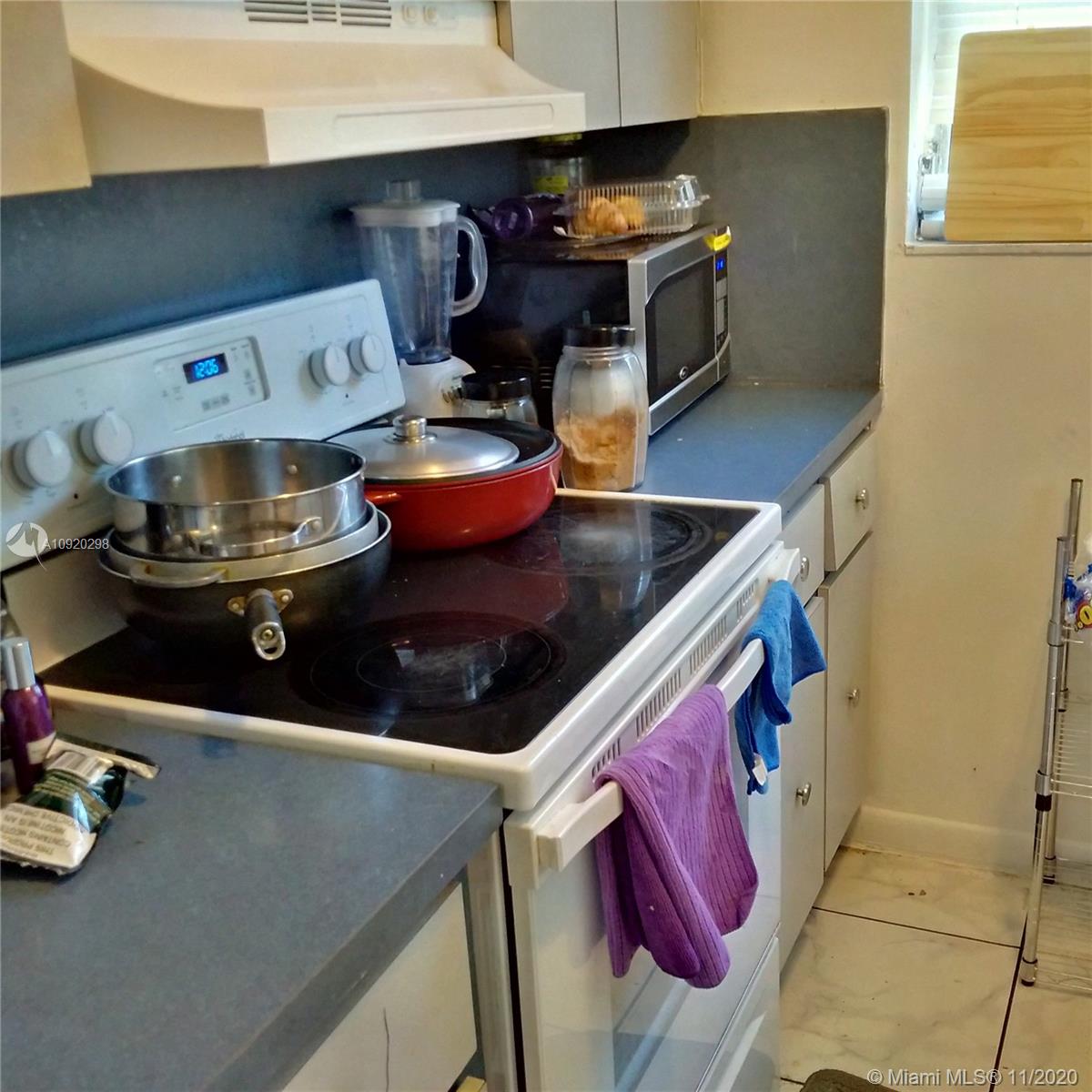See details / 2029 sq. ft. $ 2020-10-10 0 Photo