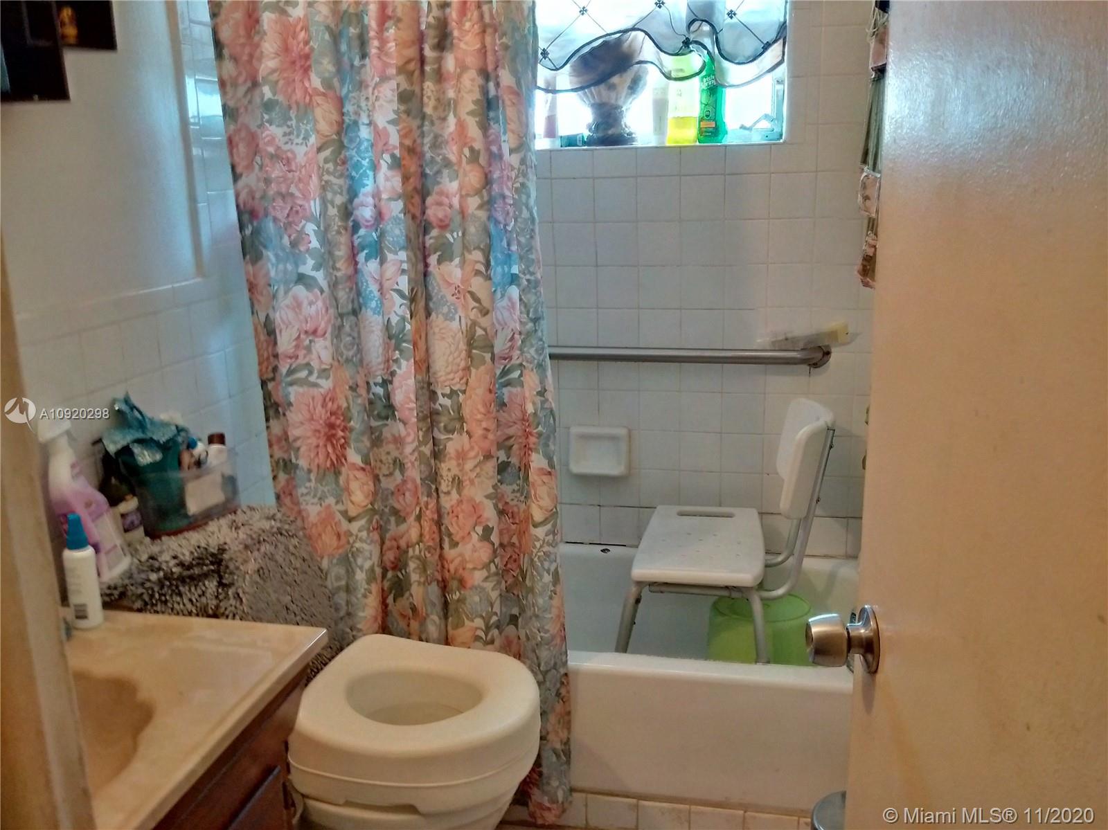 See details / 2029 sq. ft. $ 2020-10-10 0 Photo