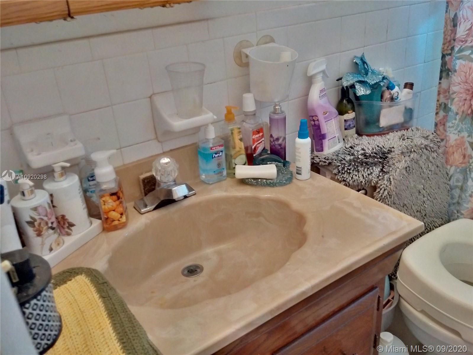 See details / 2029 sq. ft. $ 2020-10-10 0 Photo