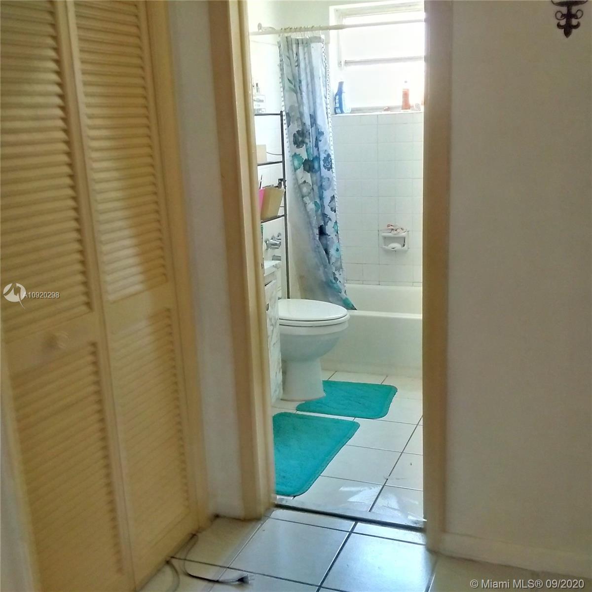 See details / 2029 sq. ft. $ 2020-10-10 0 Photo