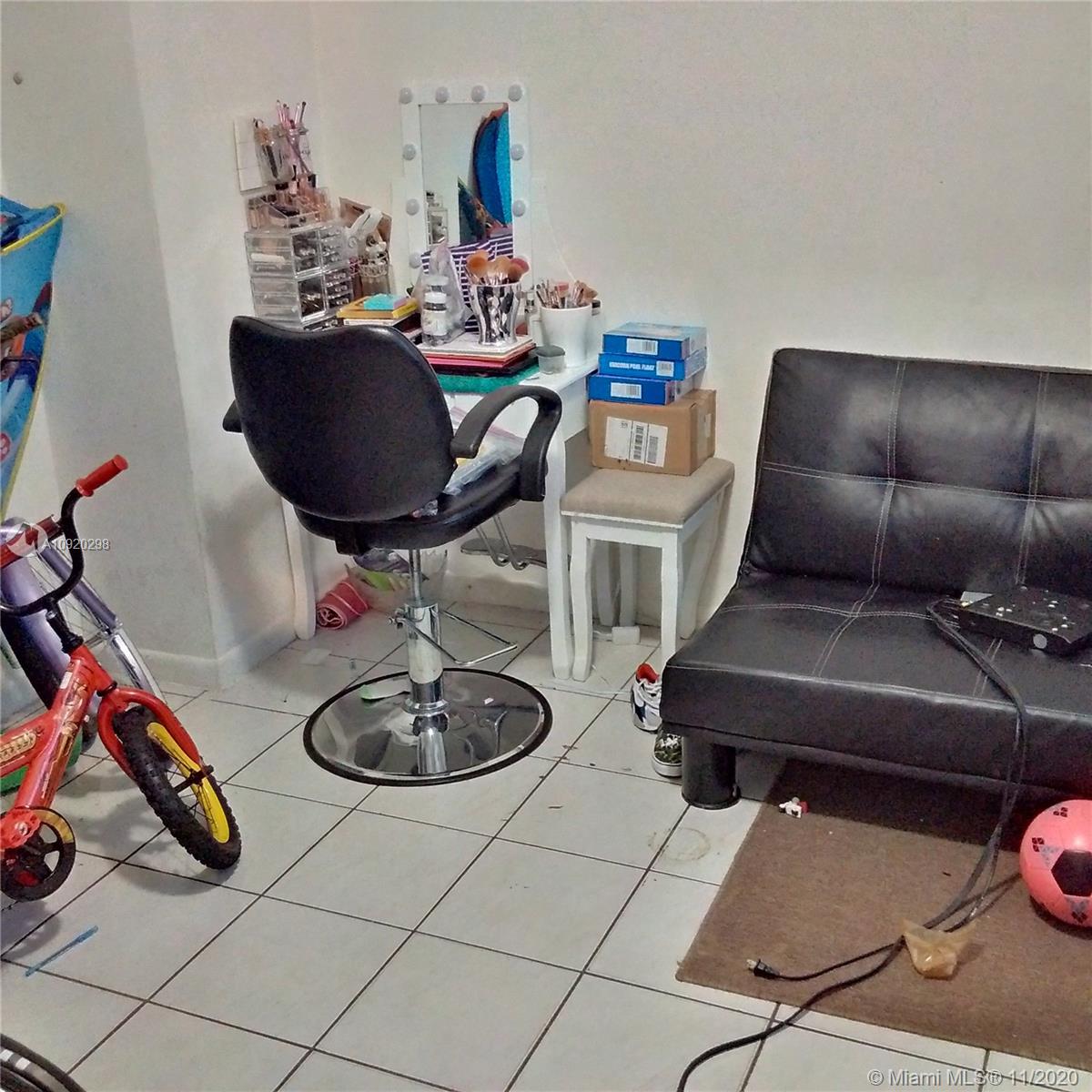 See details / 2029 sq. ft. $ 2020-10-10 0 Photo