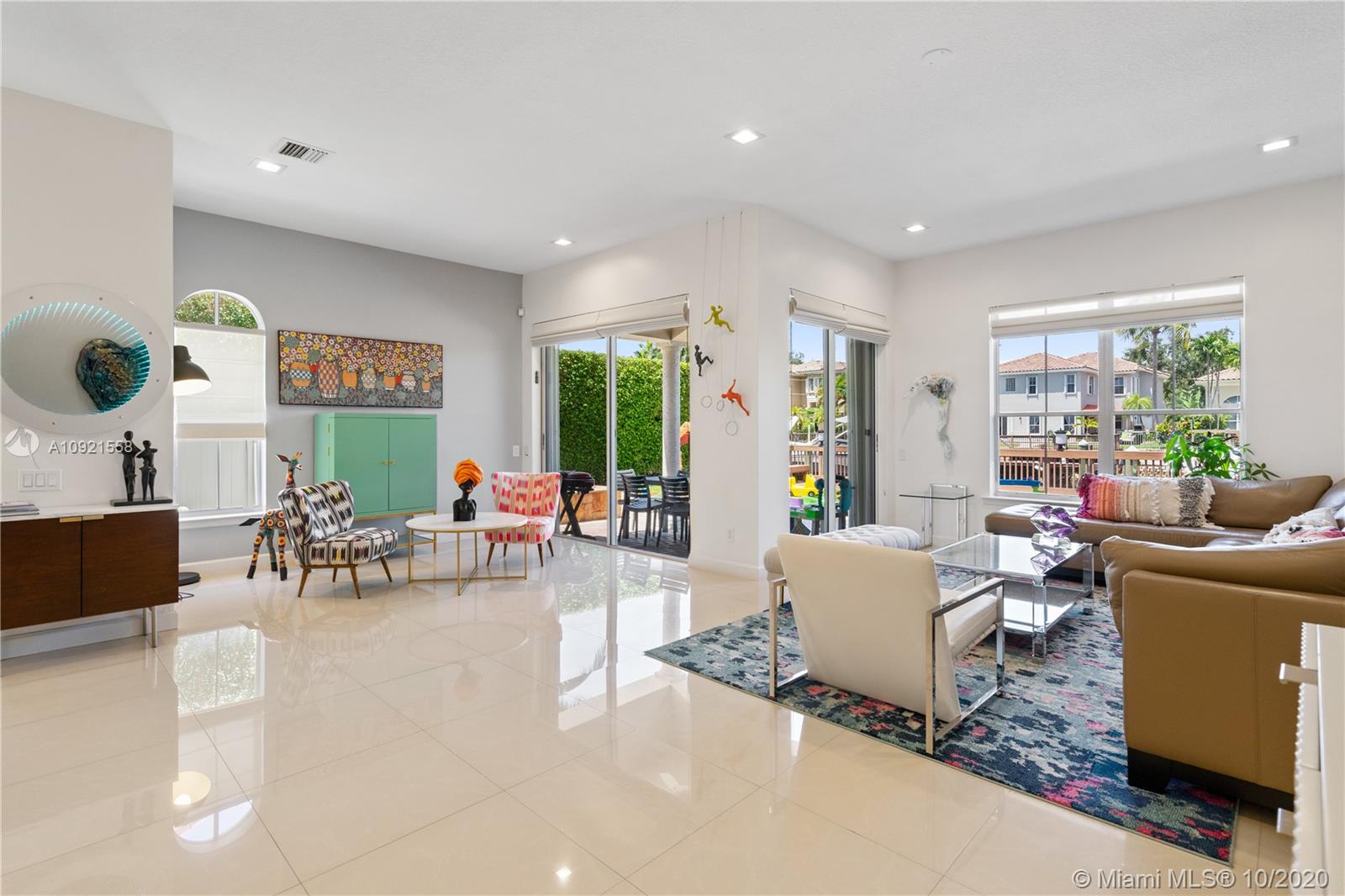 Photo of 989 Harbor Vw N #989, Hollywood, Florida, 33019 - waterfront backyard, Jacuzzi , bbq area, private boat dock