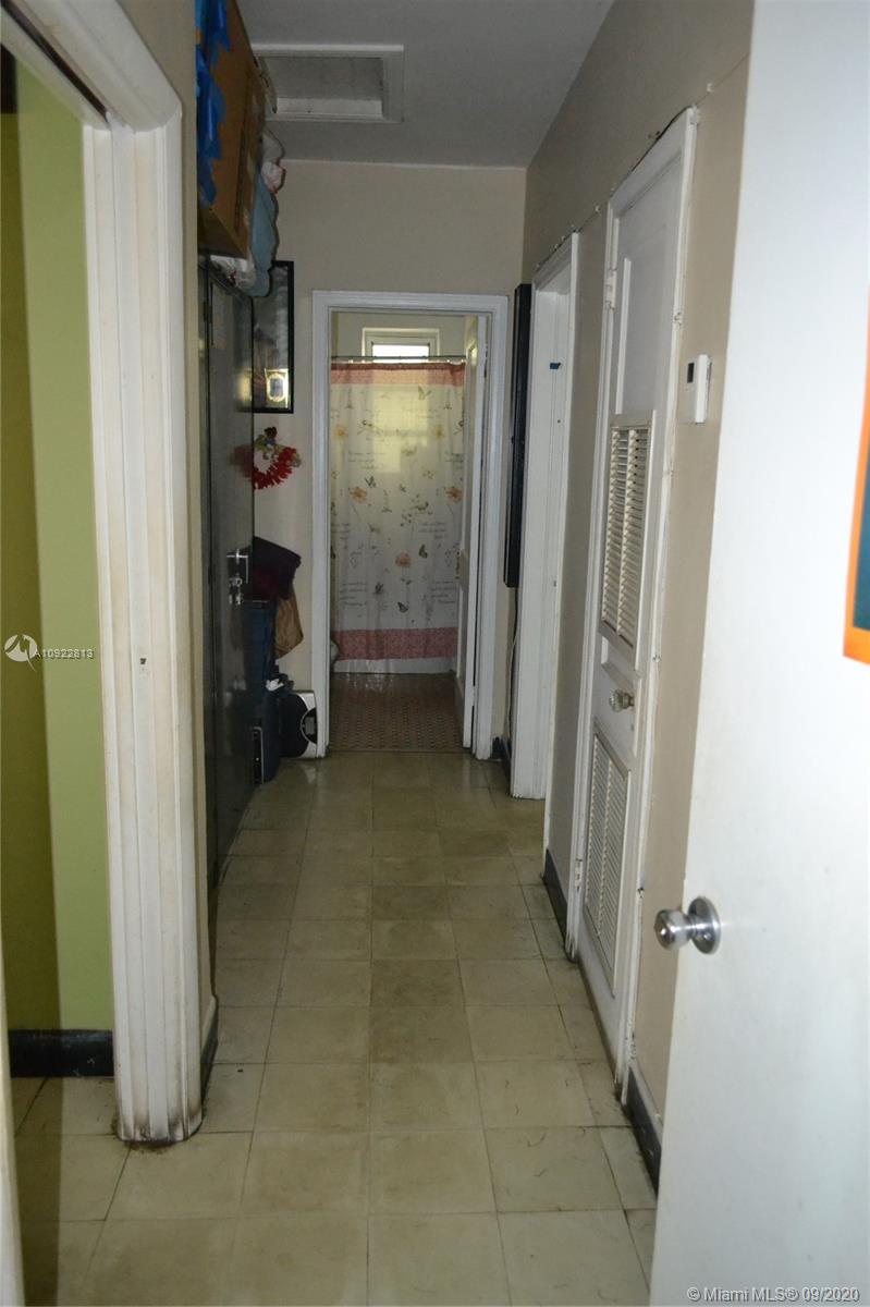 See details / 1980 sq. ft. $ 2020-09-05 0 Photo