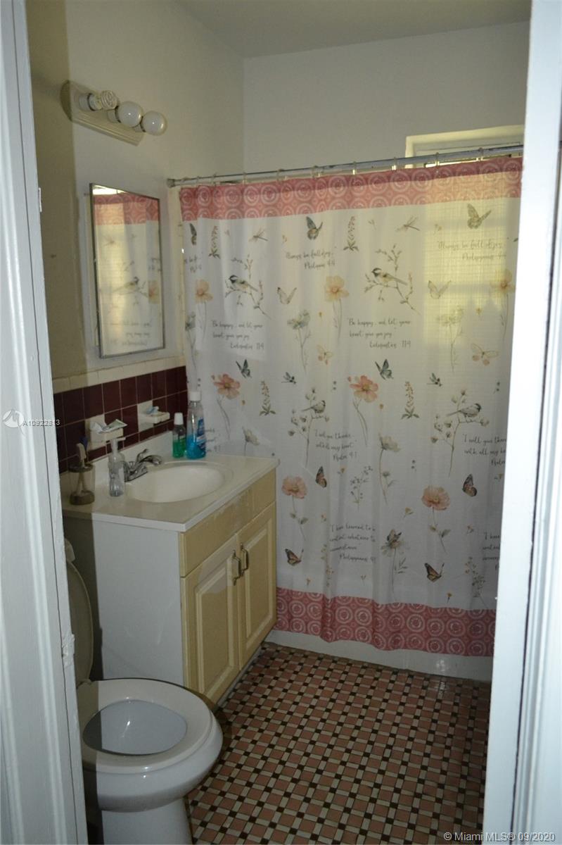 See details / 1980 sq. ft. $ 2020-09-05 0 Photo