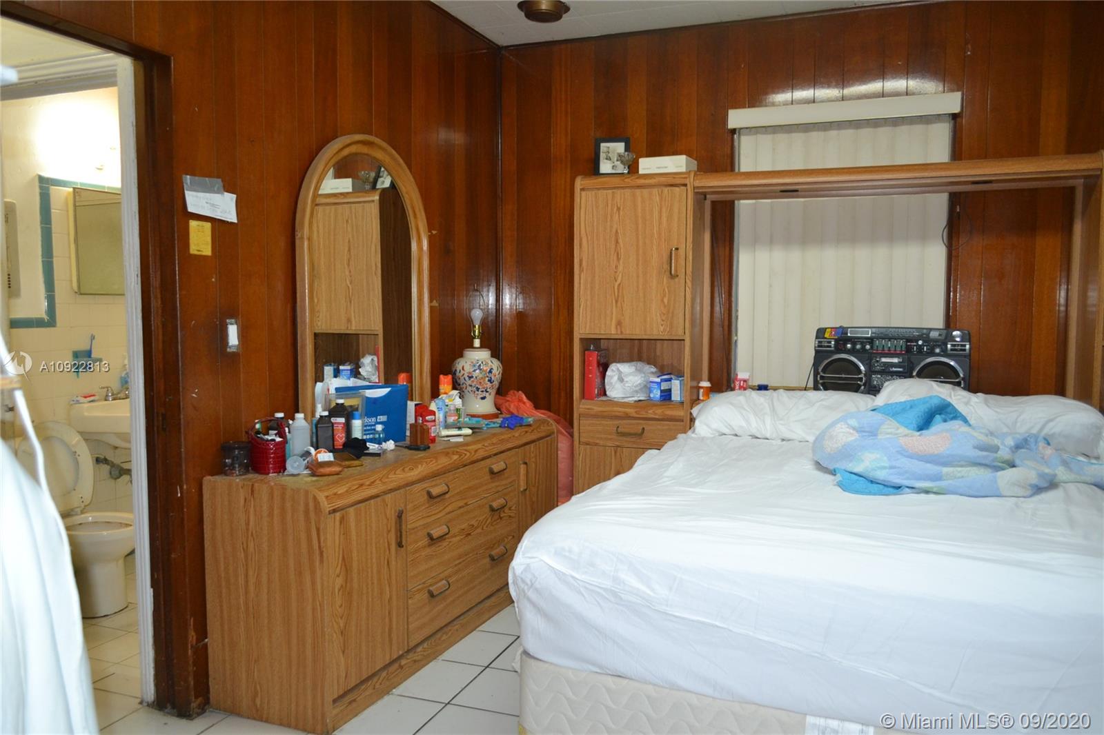 See details / 1980 sq. ft. $ 2020-09-05 0 Photo