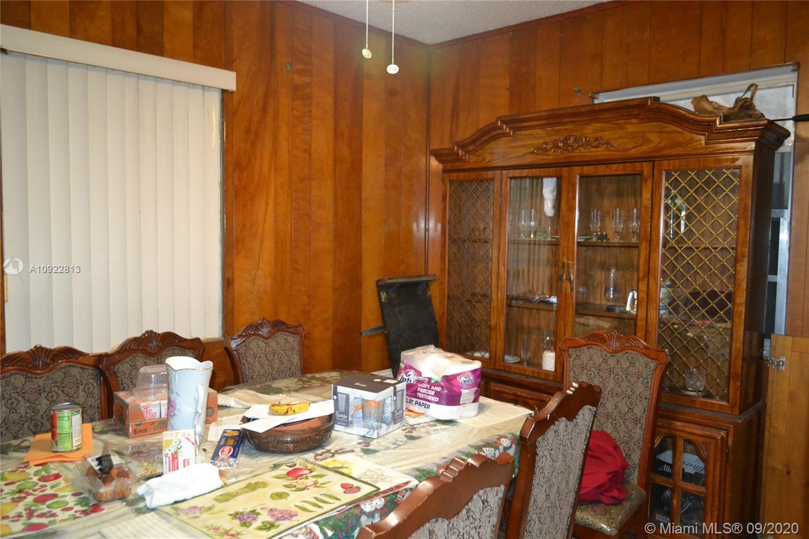 See details / 1980 sq. ft. $ 2020-09-05 0 Photo