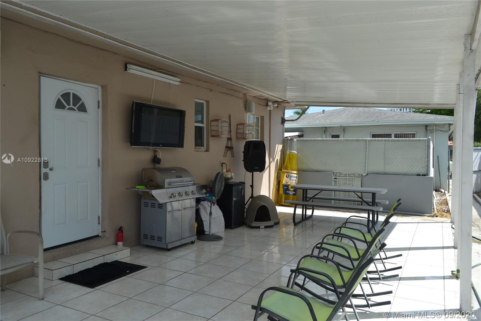 See details / 1980 sq. ft. $ 2020-09-05 0 Photo