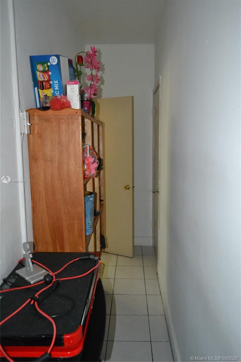 See details / 1980 sq. ft. $ 2020-09-05 0 Photo