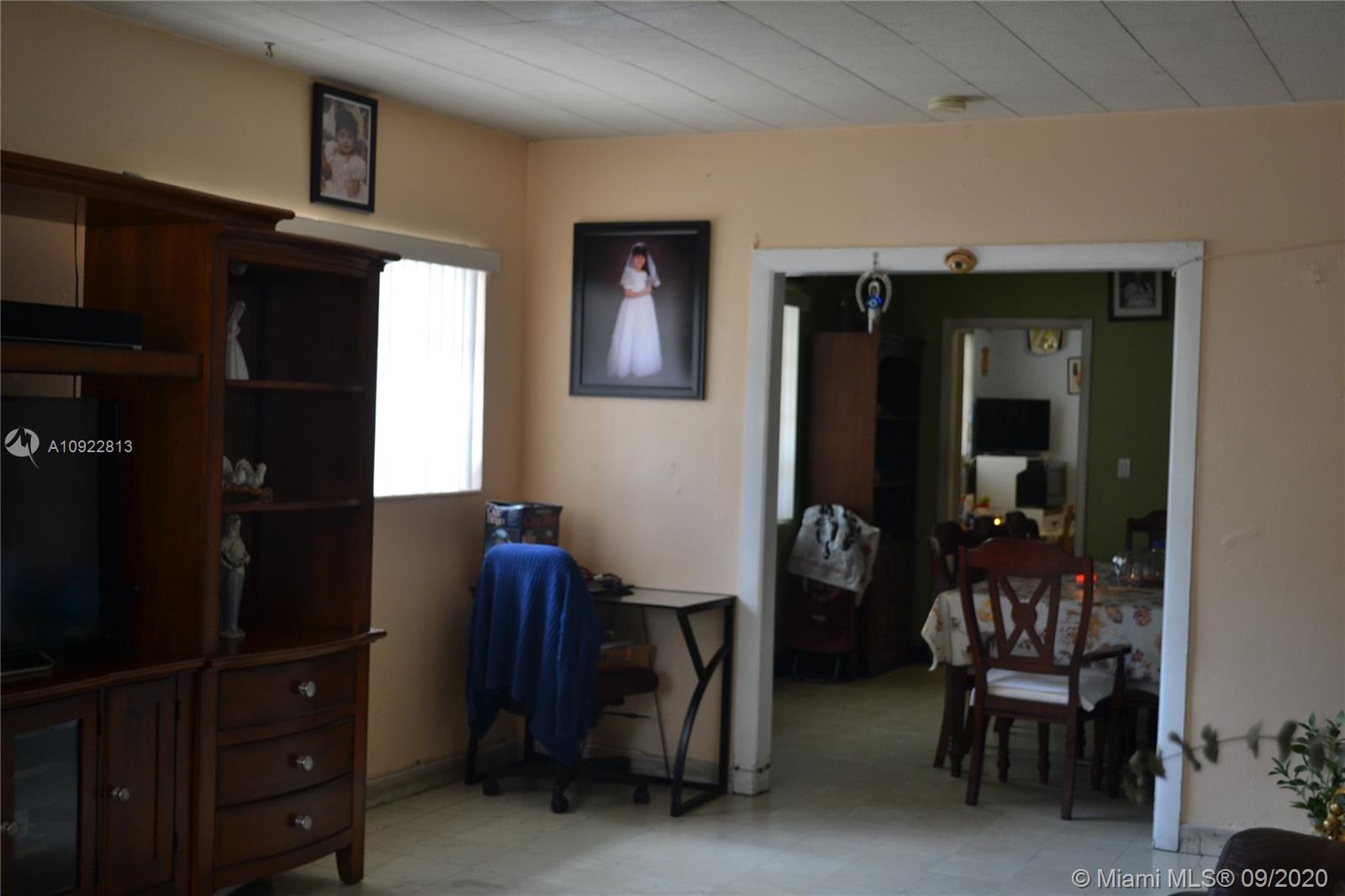 See details / 1980 sq. ft. $ 2020-09-05 0 Photo