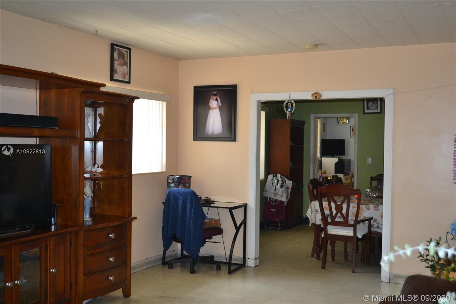 See details / 1980 sq. ft. $ 2020-09-05 0 Photo