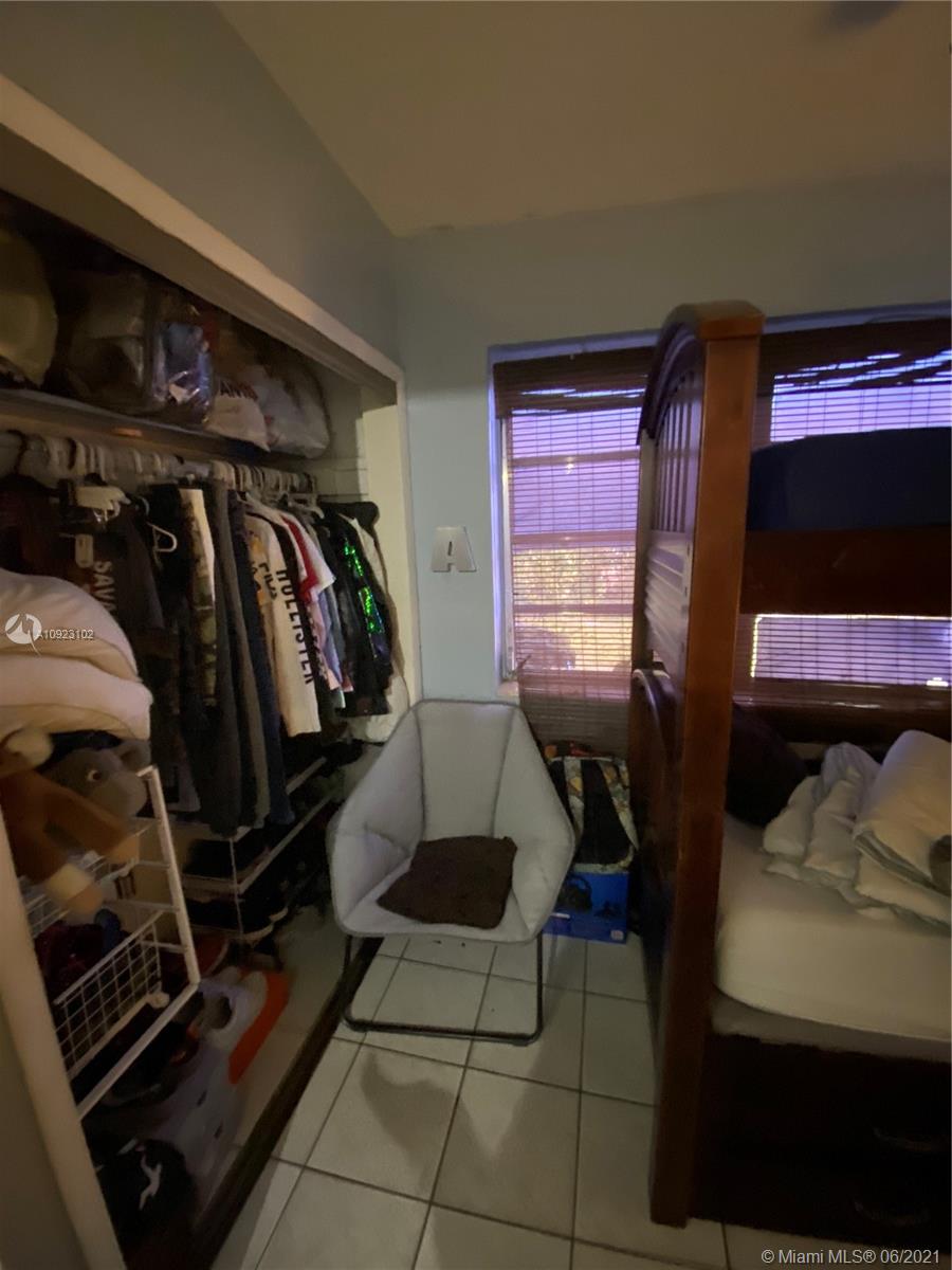 See details / 1384 sq. ft. $ 2020-09-07 0 Photo