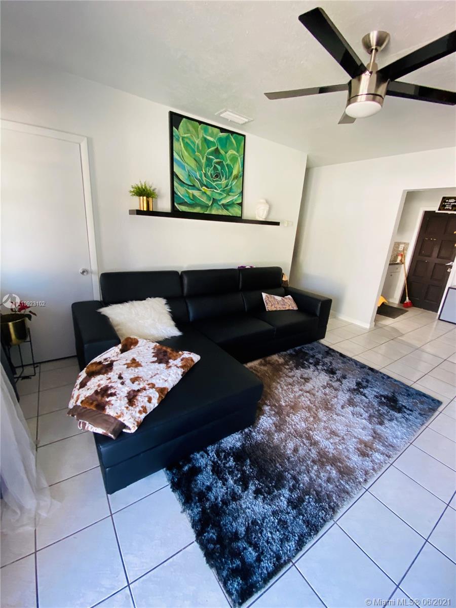 See details / 1384 sq. ft. $ 2020-09-07 0 Photo