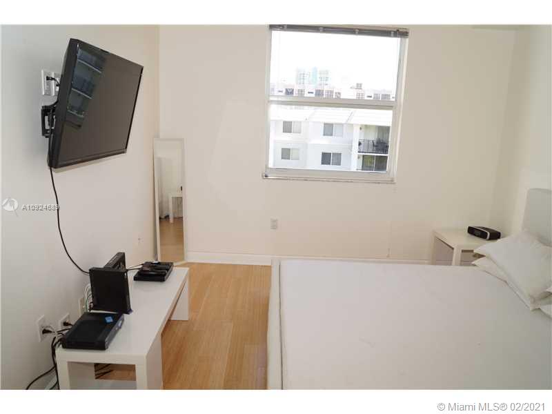 Photo of 17145 BAY RD #4609, Sunny Isles Beach, Florida, 33160 - Den/Family/Great Room
