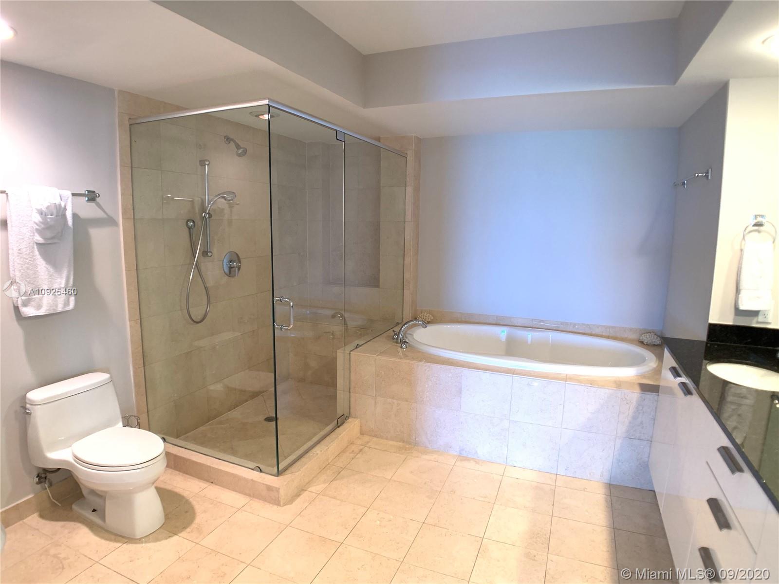 See details 801 3 / 4 2078 sq. ft. $ 2020-10-13 0 Photo