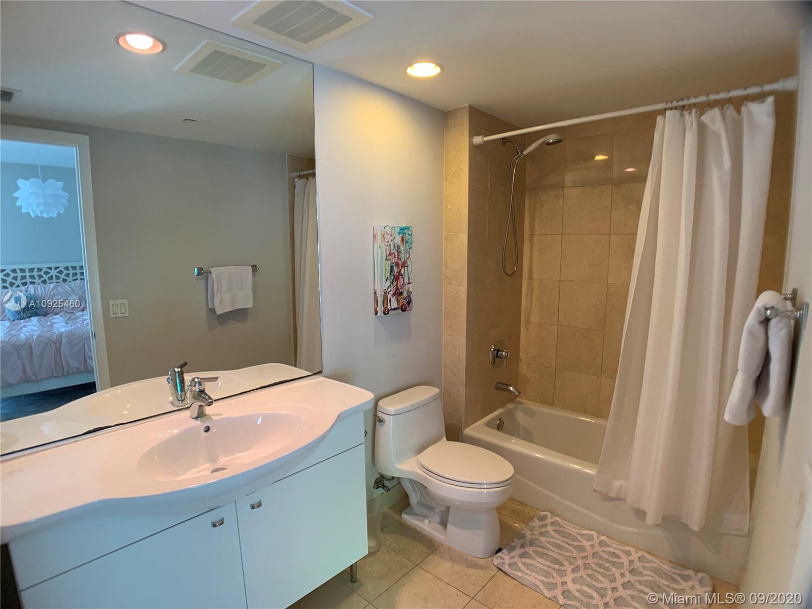 See details 801 3 / 4 2078 sq. ft. $ 2020-10-13 0 Photo