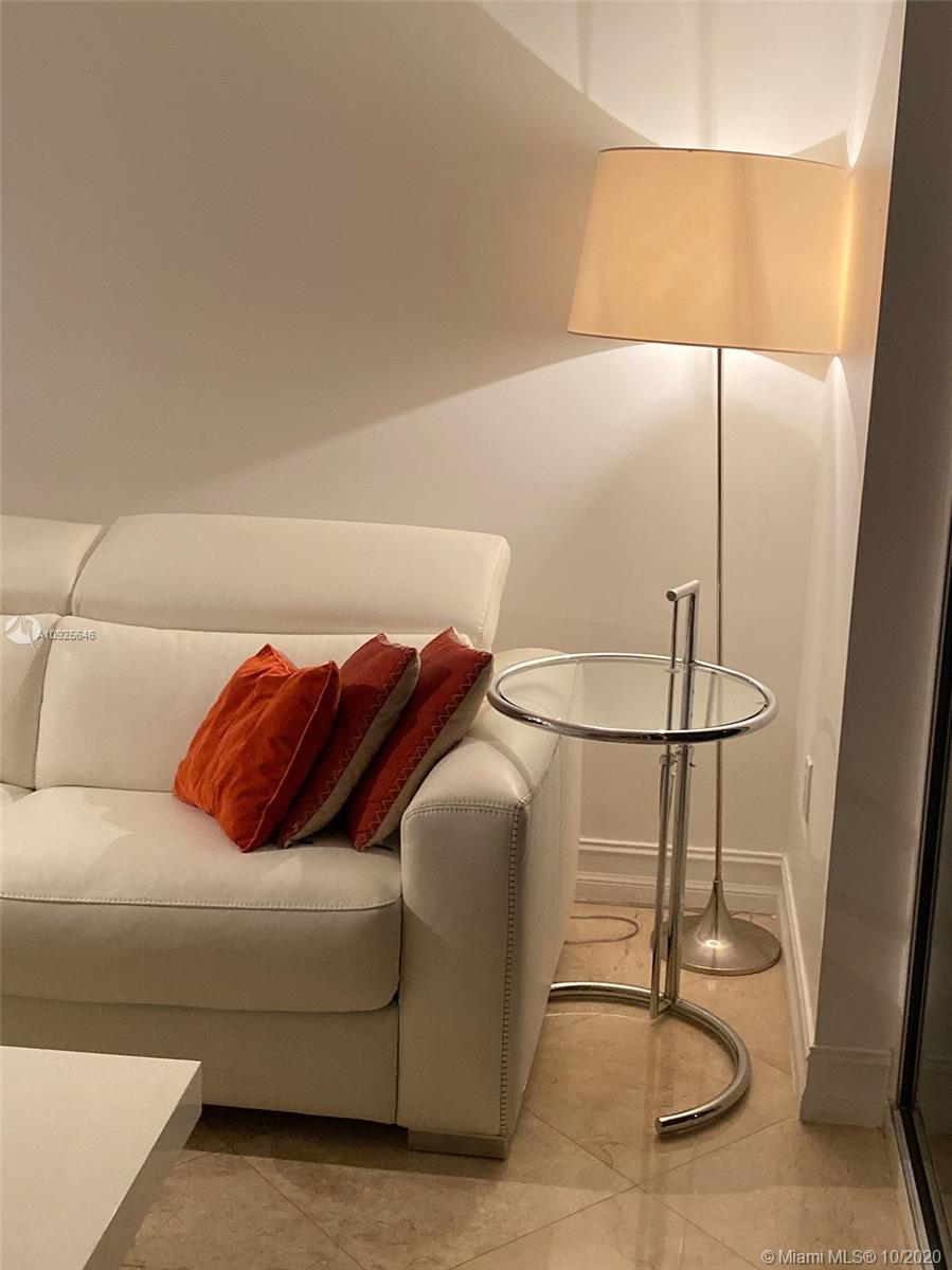 Ver detalles 3809 1 / 1 844 sq. ft. $ 2020-09-11 0 foto