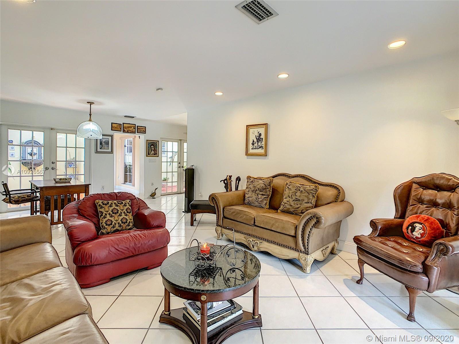 See details / 4119 sq. ft. $ 2020-09-13 0 Photo