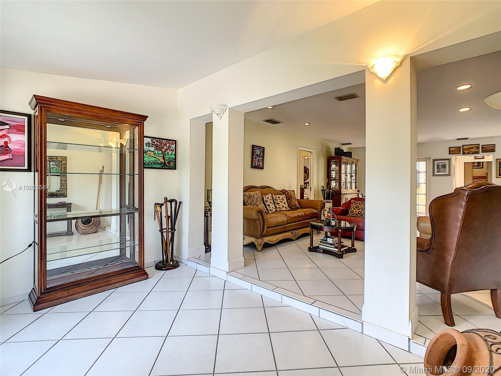 See details / 4119 sq. ft. $ 2020-09-13 0 Photo