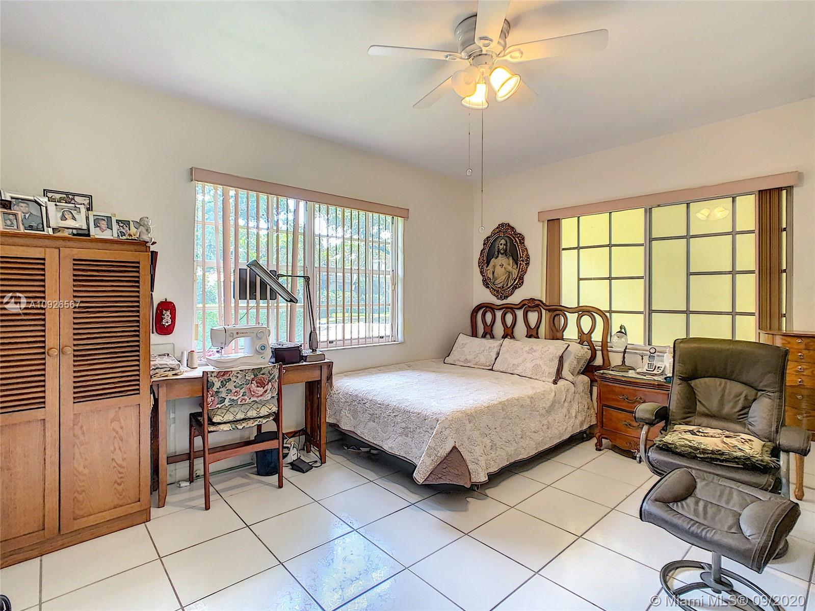 See details / 4119 sq. ft. $ 2020-09-13 0 Photo