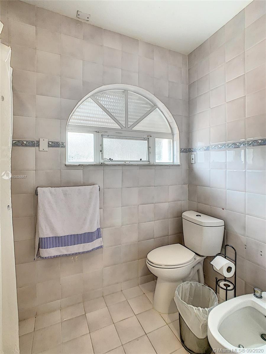 See details / 4119 sq. ft. $ 2020-09-13 0 Photo