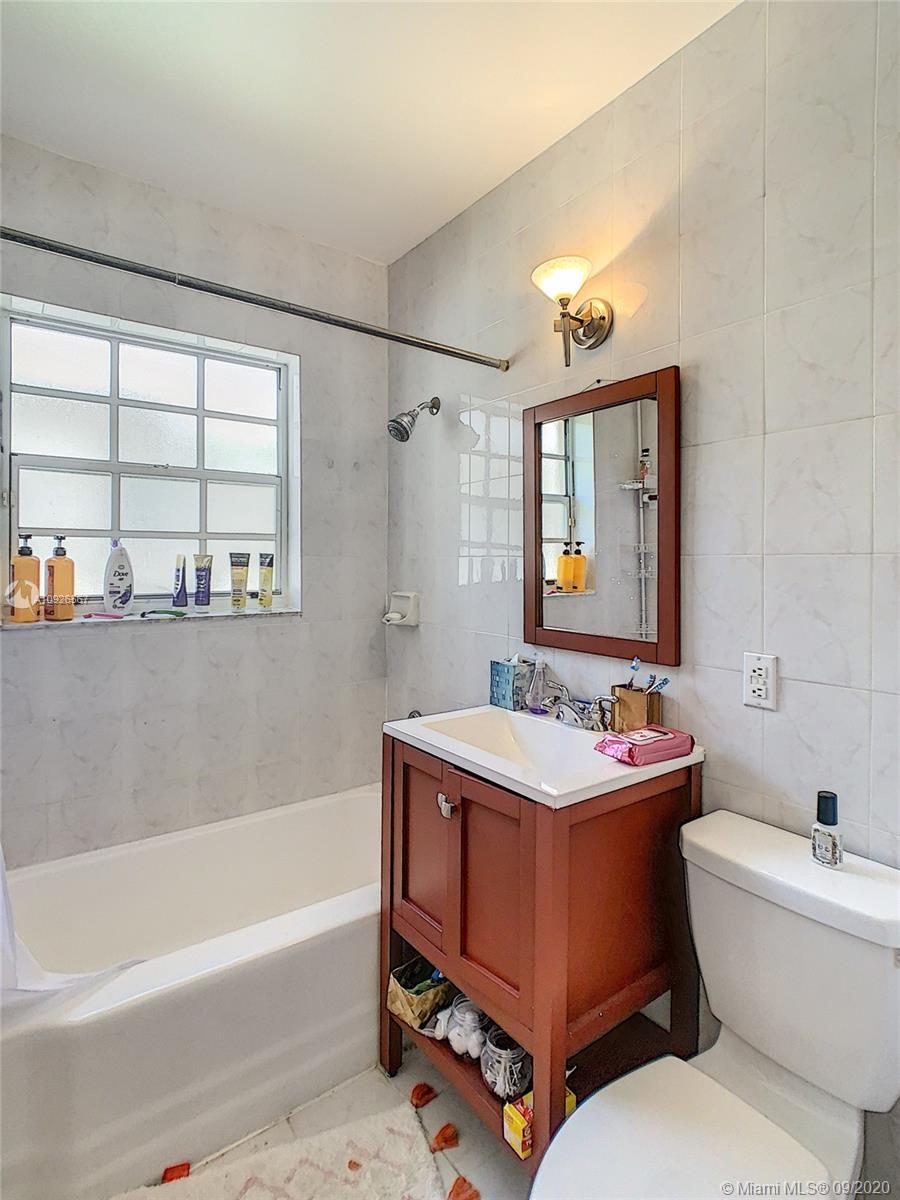 See details / 4119 sq. ft. $ 2020-09-13 0 Photo