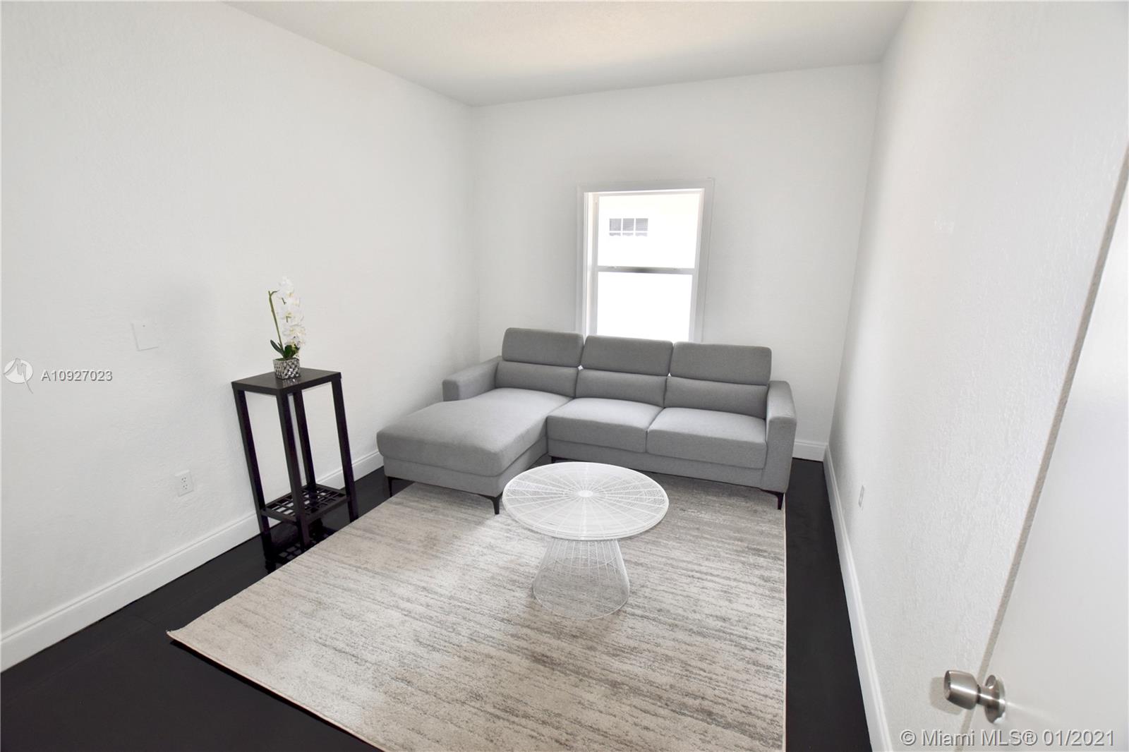 See details / 1819 sq. ft. $ 2020-09-14 0 Photo