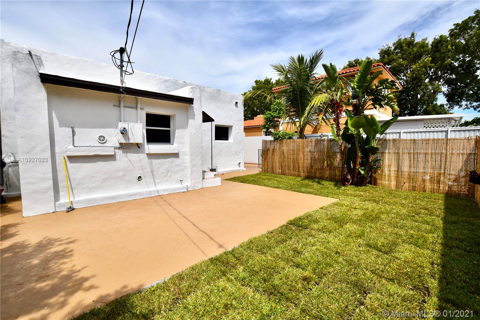 See details / 1819 sq. ft. $ 2020-09-14 0 Photo