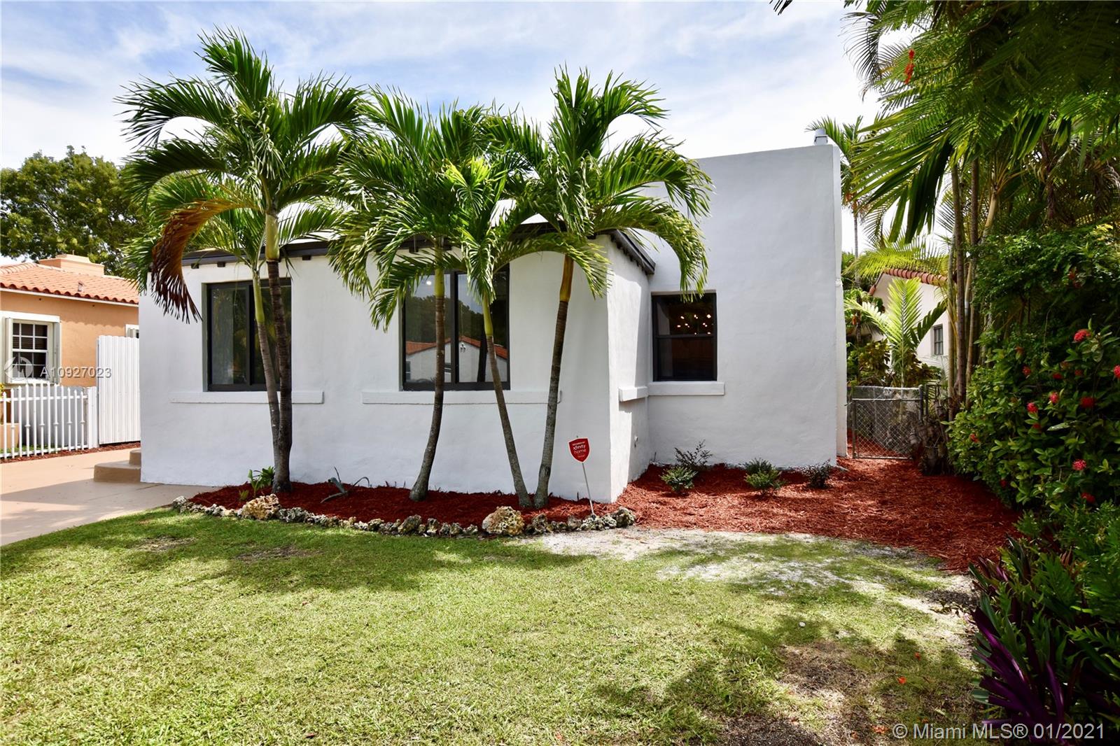 See details / 1819 sq. ft. $ 2020-09-14 0 Photo