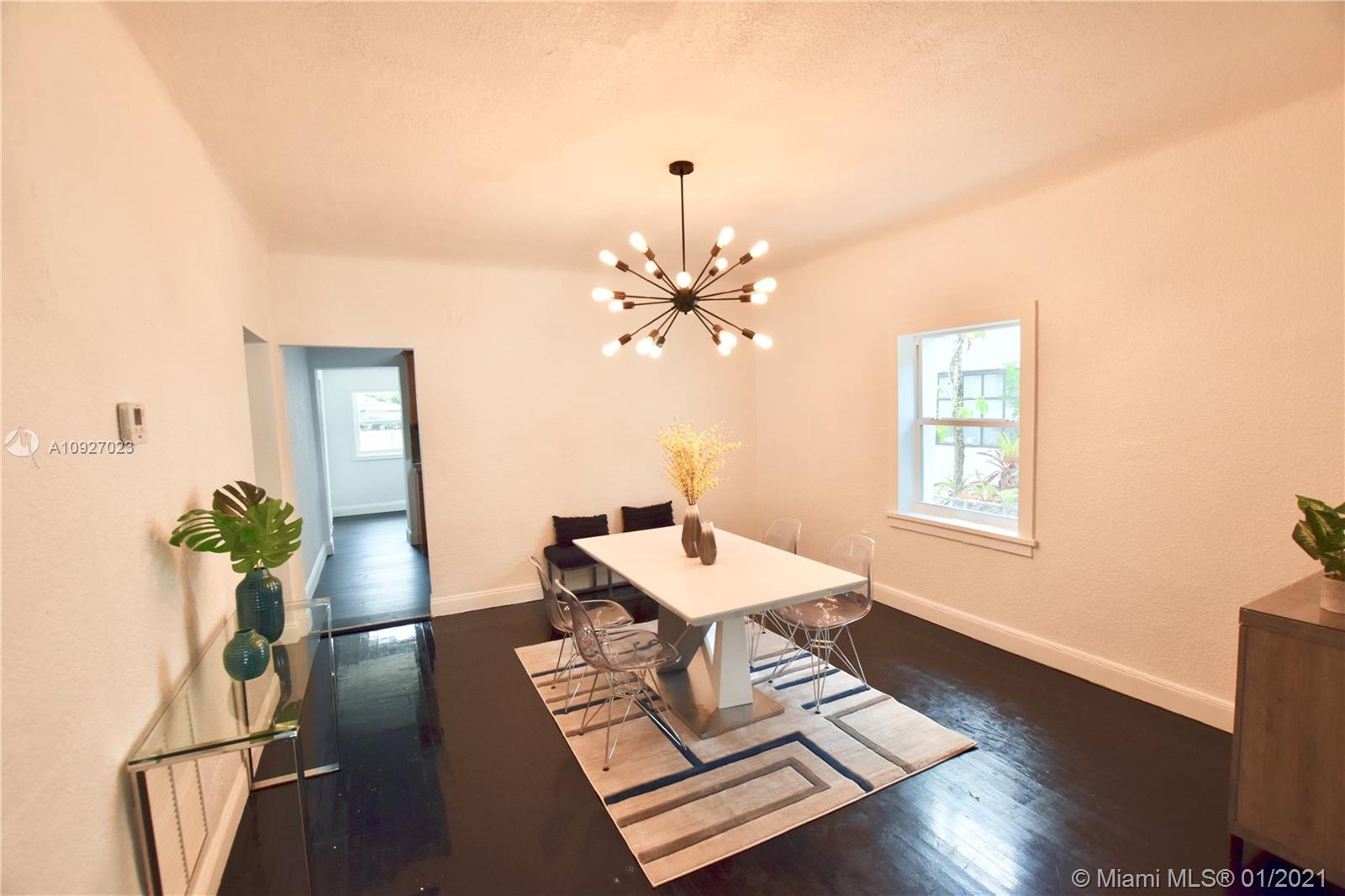 See details / 1819 sq. ft. $ 2020-09-14 0 Photo