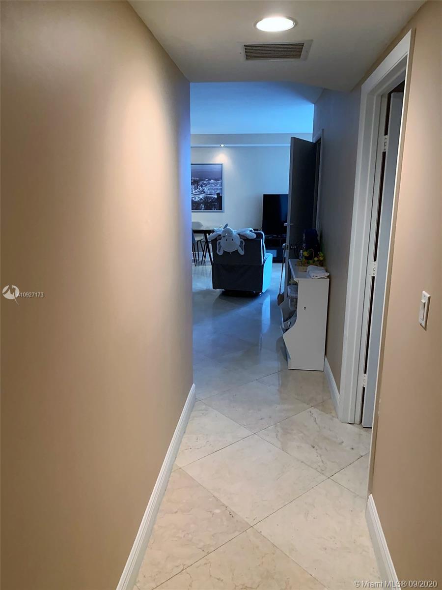 See details 2905 3 / 2 1782 sq. ft. $ 2020-09-14 0 Photo