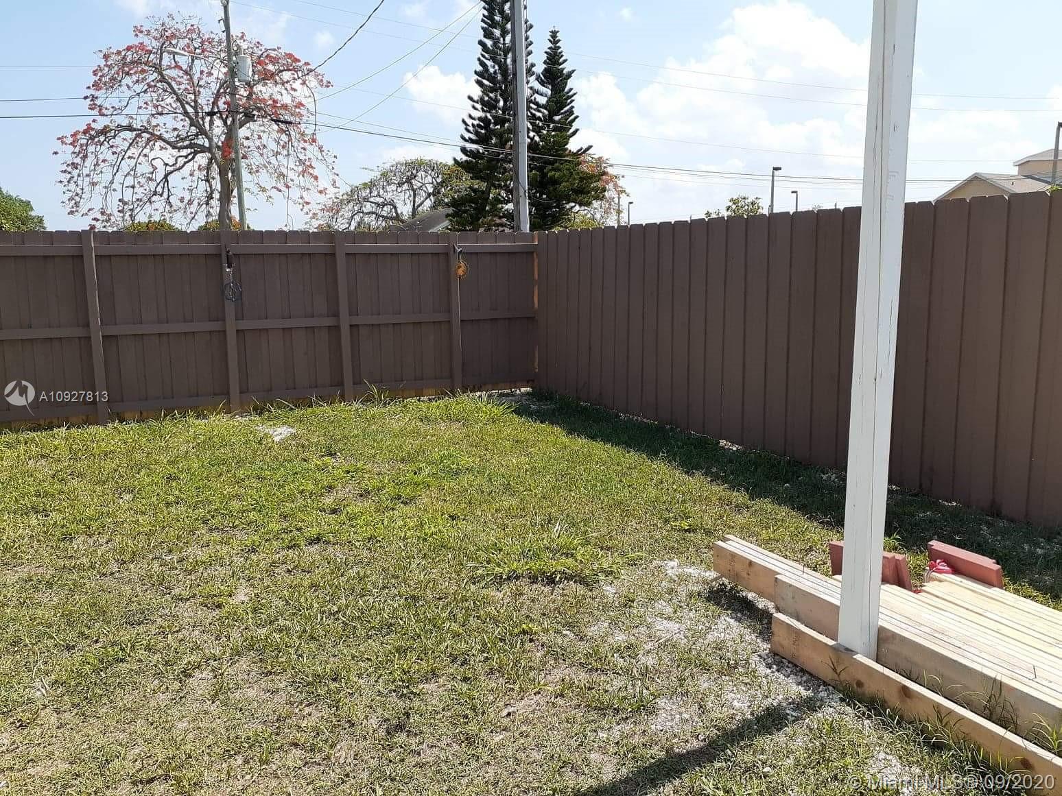 Ver detalles 3 / 2 1240 sq. ft. $ 2020-09-15 0 foto