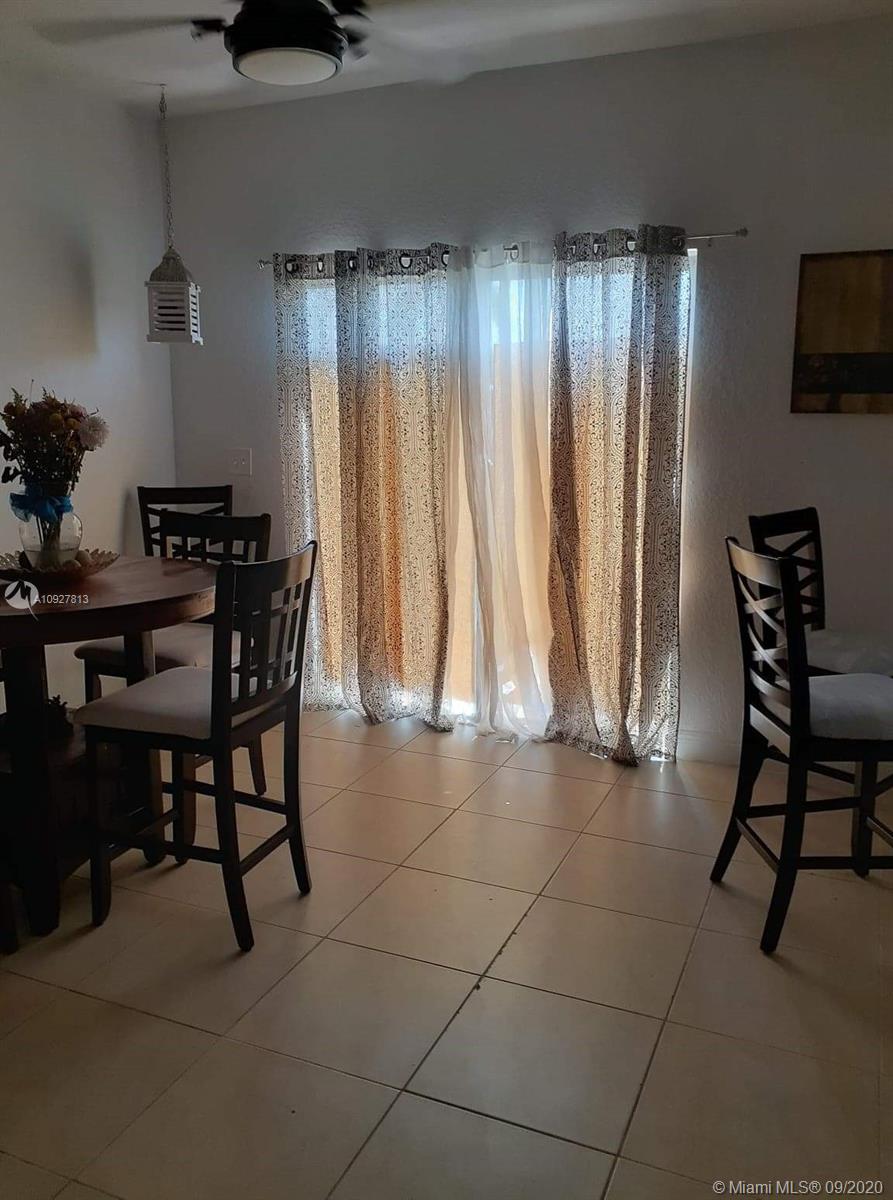 Ver detalles 3 / 2 1240 sq. ft. $ 2020-09-15 0 foto