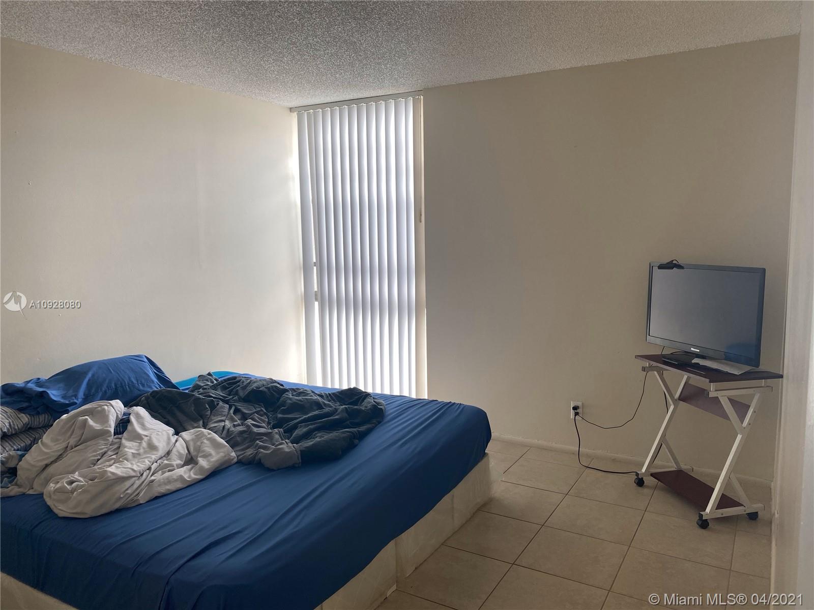 See details / 800 sq. ft. $ 2020-09-16 0 Photo