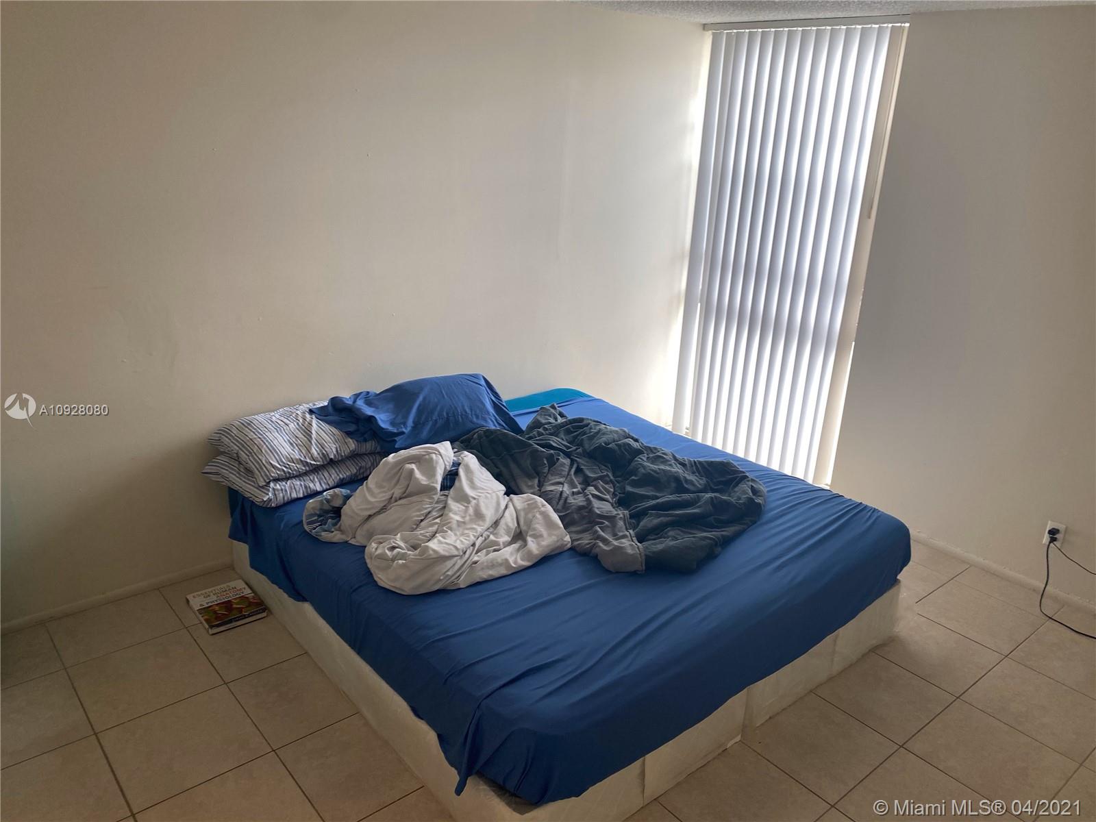 See details / 800 sq. ft. $ 2020-09-16 0 Photo