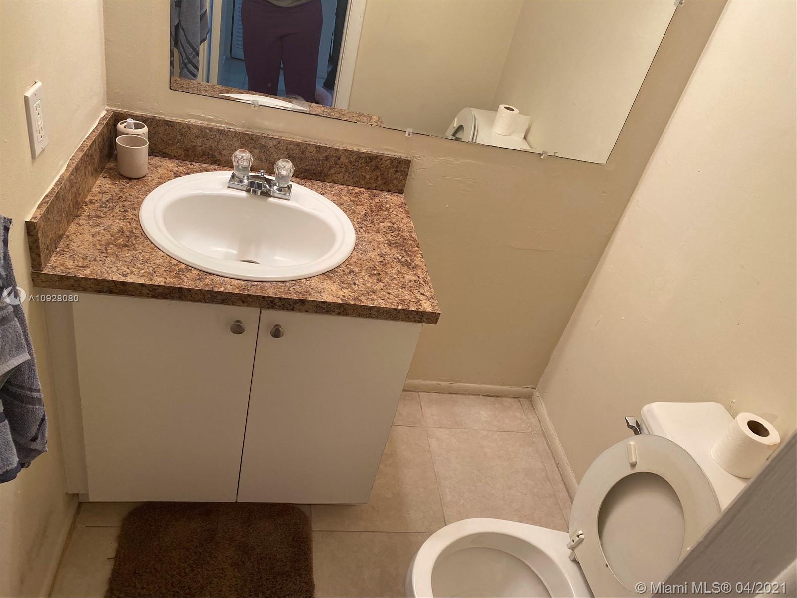 See details / 800 sq. ft. $ 2020-09-16 0 Photo