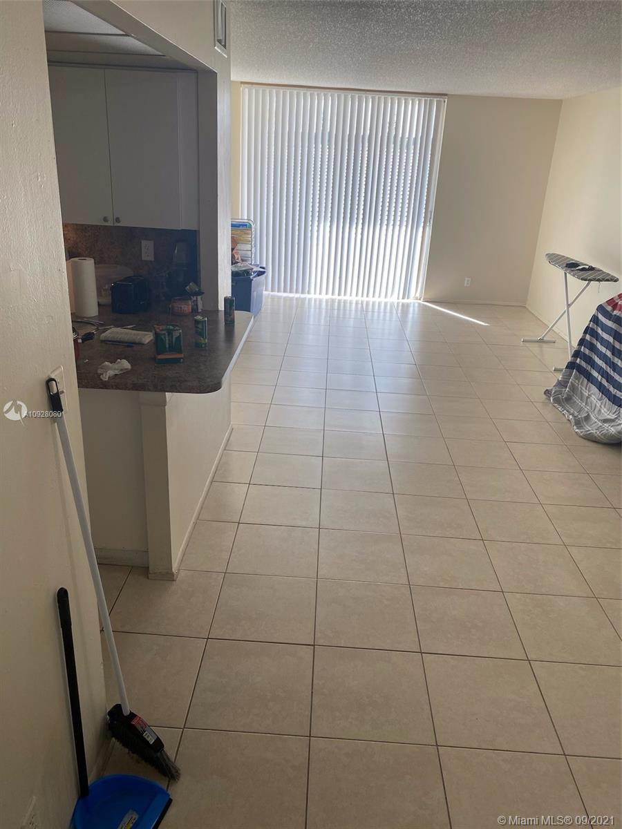 See details / 800 sq. ft. $ 2020-09-16 0 Photo