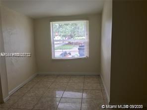 See details / 1172 sq. ft. $ 2020-10-01 0 Photo