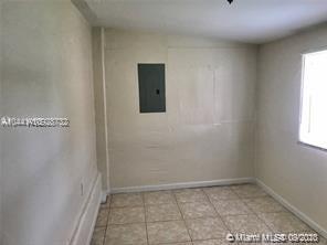 See details / 1172 sq. ft. $ 2020-10-01 0 Photo