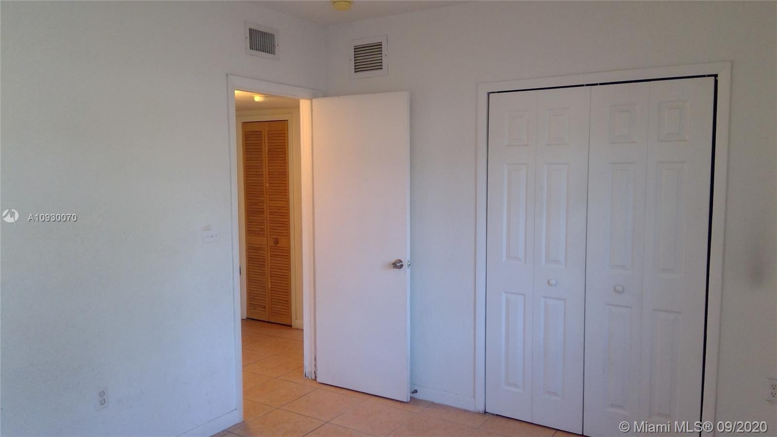 See details / 2010 sq. ft. $ 2020-09-20 0 Photo