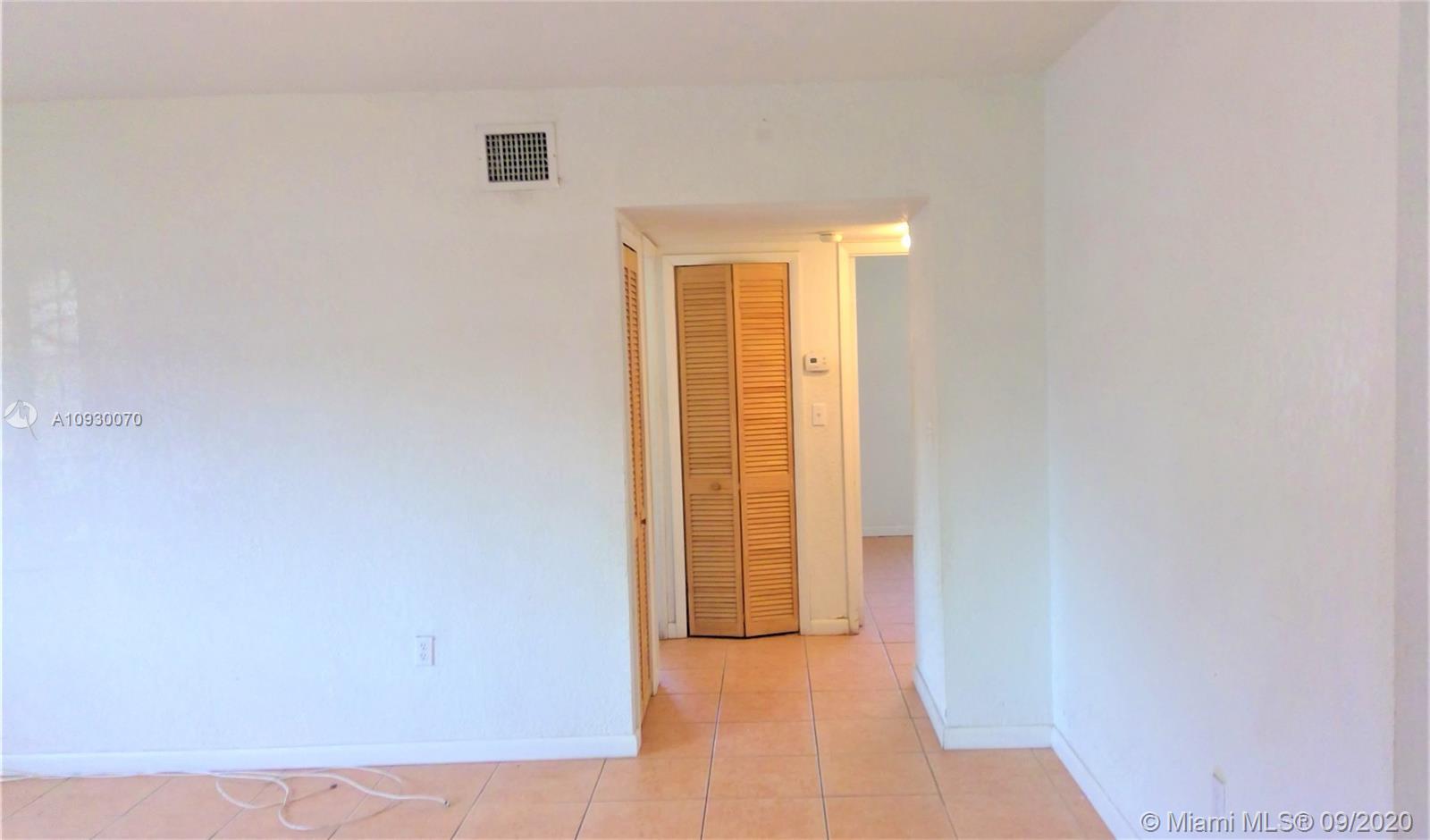 See details / 2010 sq. ft. $ 2020-09-20 0 Photo