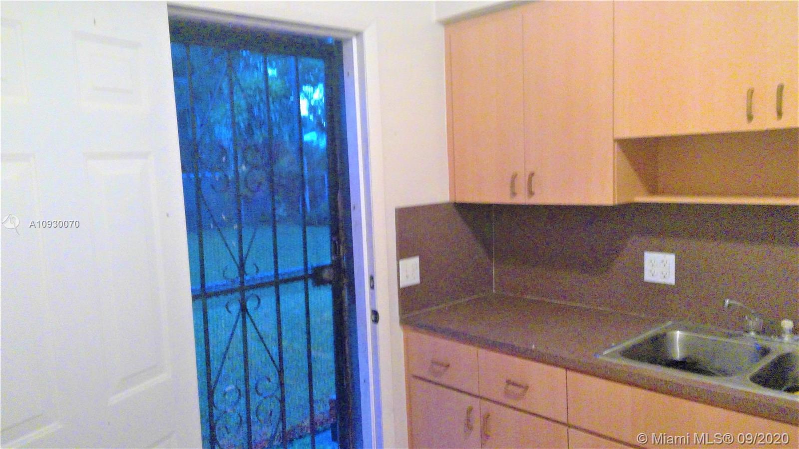 See details / 2010 sq. ft. $ 2020-09-20 0 Photo