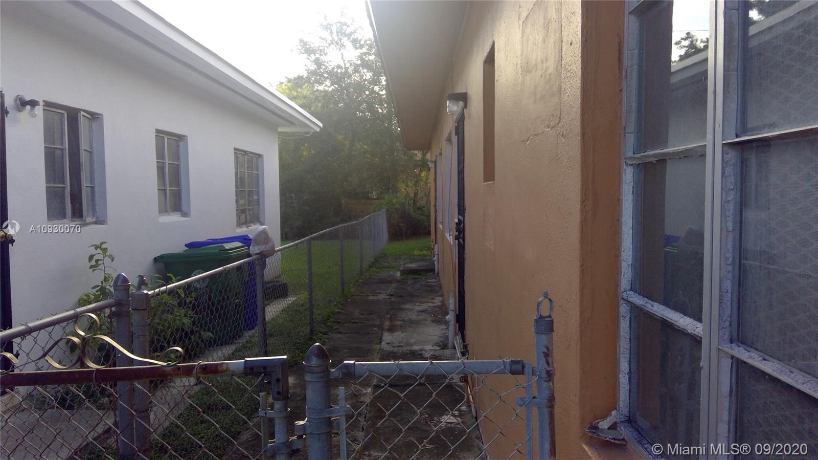 See details / 2010 sq. ft. $ 2020-09-20 0 Photo